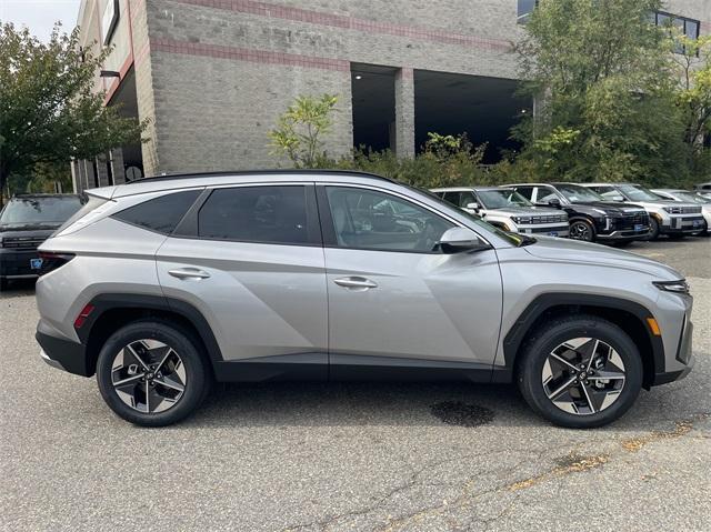 new 2025 Hyundai TUCSON Hybrid car, priced at $38,420