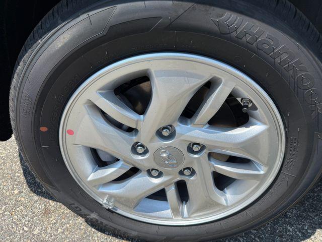 new 2025 Hyundai Venue car, priced at $22,385