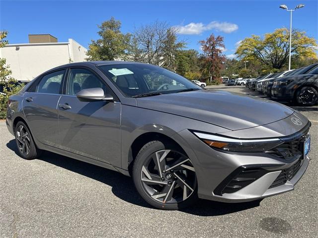 new 2025 Hyundai Elantra car, priced at $27,260