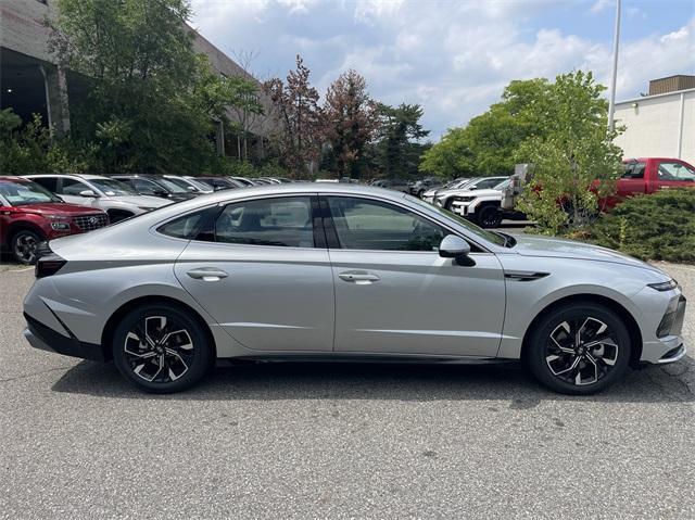 new 2025 Hyundai Sonata car, priced at $29,655