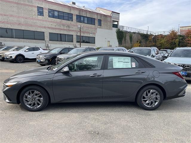 new 2025 Hyundai Elantra car, priced at $24,665