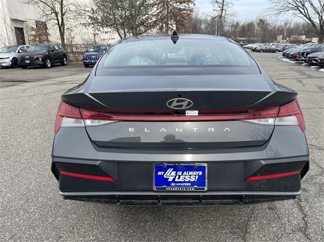 new 2024 Hyundai Elantra car