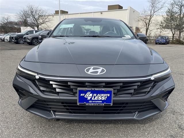 new 2024 Hyundai Elantra car