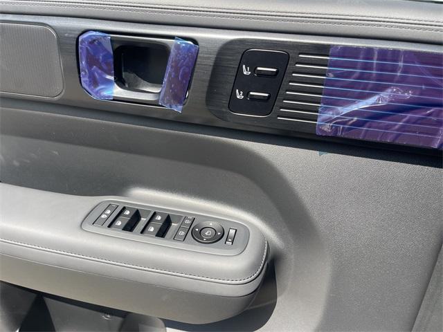 new 2025 Hyundai Santa Fe car, priced at $52,080
