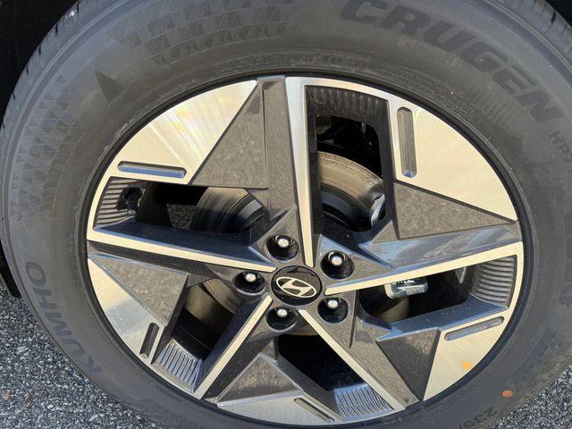 new 2025 Hyundai Tucson car, priced at $35,295