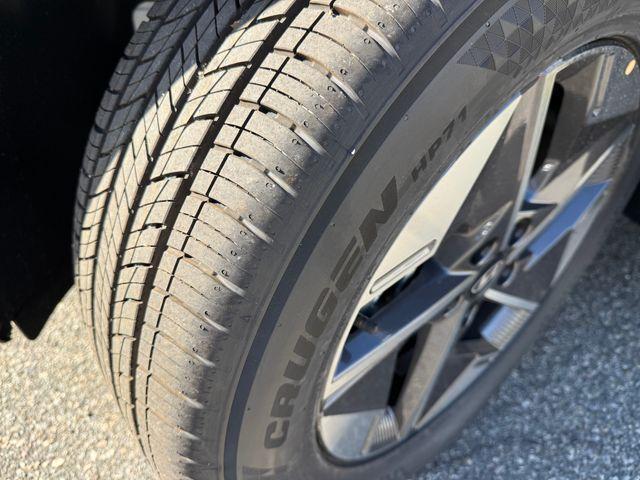 new 2025 Hyundai Tucson car, priced at $35,295