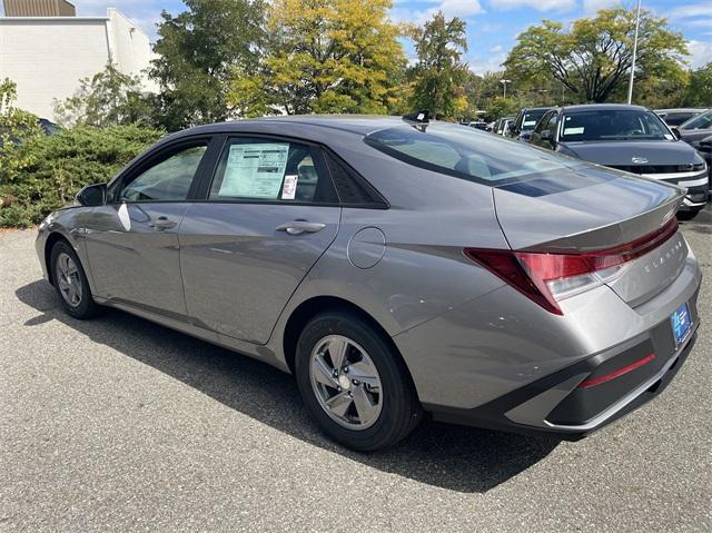 new 2025 Hyundai Elantra car