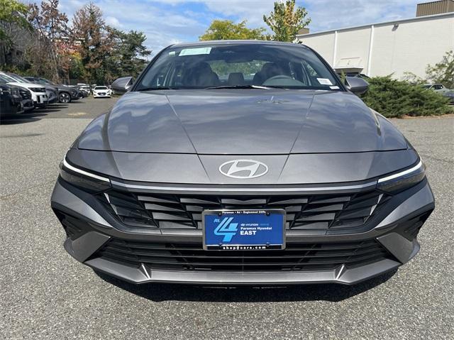 new 2025 Hyundai Elantra car