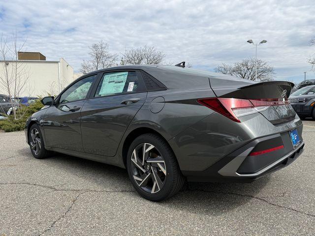 new 2025 Hyundai Elantra car, priced at $25,105