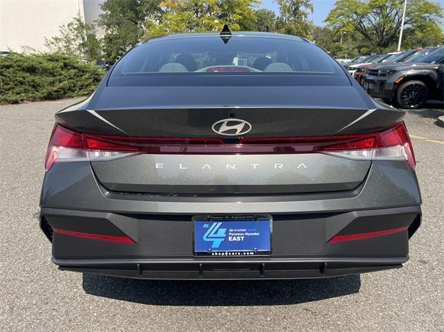 new 2025 Hyundai Elantra car, priced at $23,025