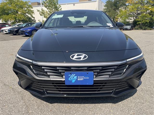 new 2025 Hyundai Elantra car