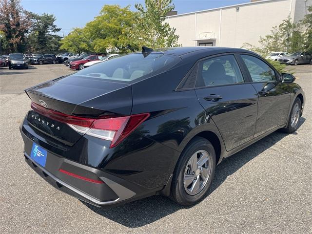 new 2025 Hyundai Elantra car