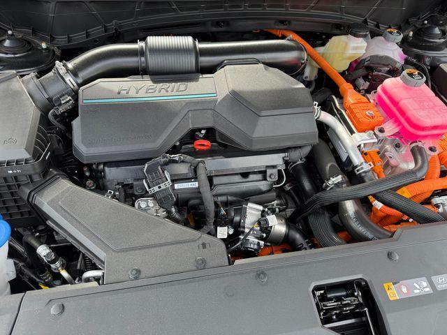 new 2025 Hyundai TUCSON Hybrid car, priced at $39,095