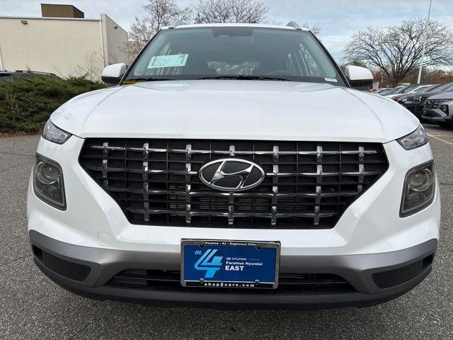 new 2025 Hyundai Venue car