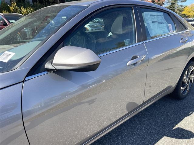 new 2025 Hyundai Elantra car, priced at $27,590