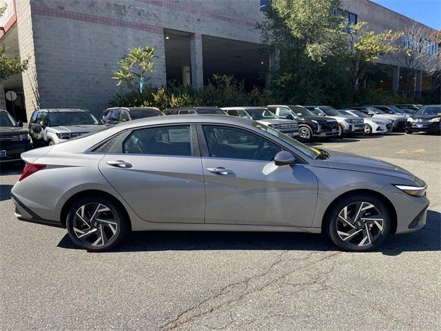 new 2025 Hyundai Elantra car, priced at $27,590