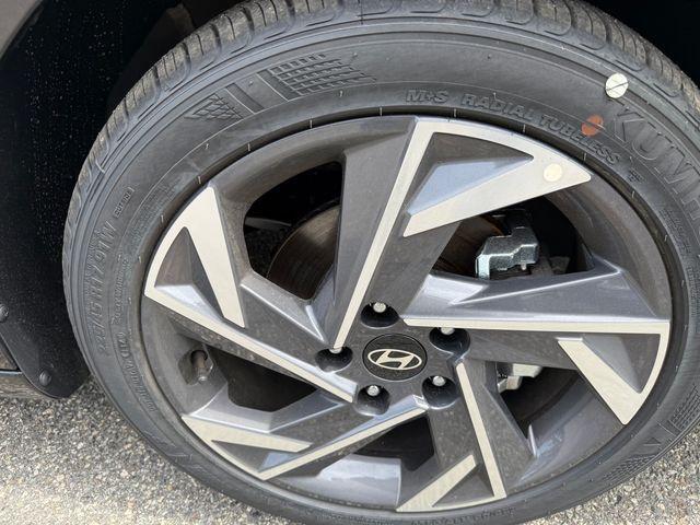 new 2025 Hyundai Elantra car, priced at $25,105