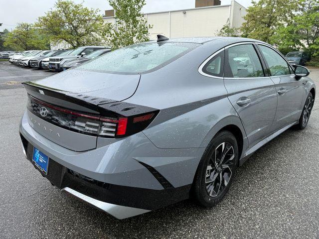 new 2025 Hyundai Sonata car, priced at $29,870