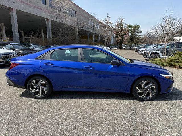 new 2025 Hyundai Elantra car, priced at $25,105
