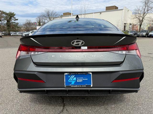 new 2025 Hyundai Elantra car, priced at $25,135