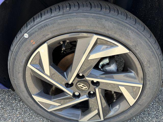 new 2025 Hyundai Elantra car, priced at $25,105