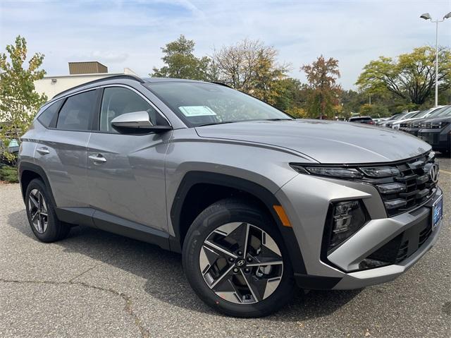 new 2025 Hyundai TUCSON Hybrid car, priced at $38,490