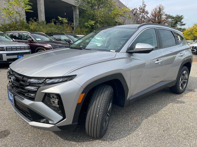 new 2025 Hyundai TUCSON Hybrid car, priced at $37,915