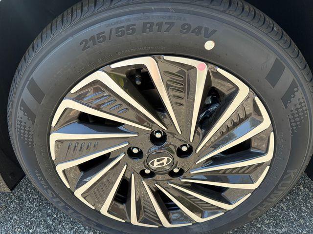 new 2026 Hyundai Sonata Hybrid car, priced at $34,040
