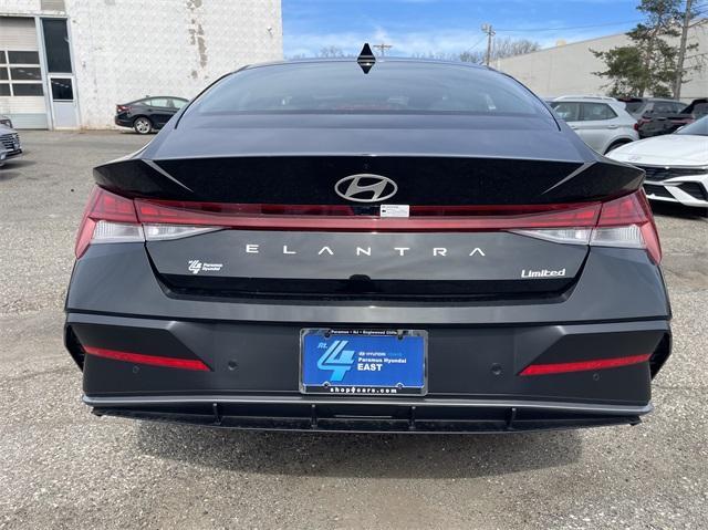 new 2025 Hyundai Elantra car