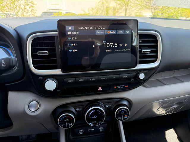 new 2025 Hyundai Venue car, priced at $24,384