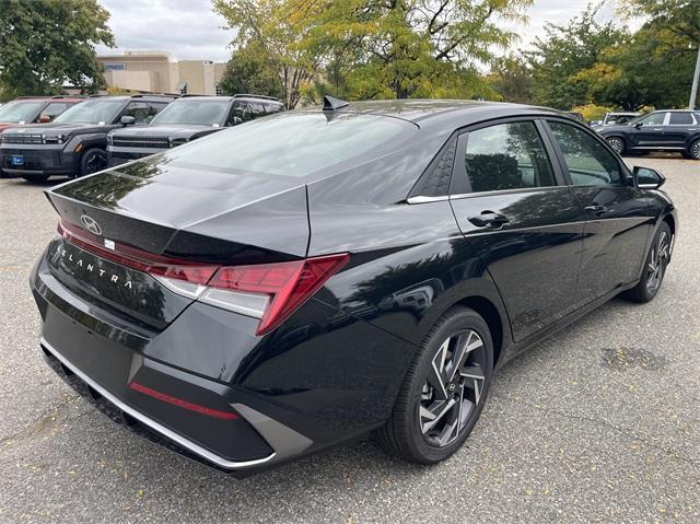 new 2025 Hyundai Elantra car, priced at $27,265