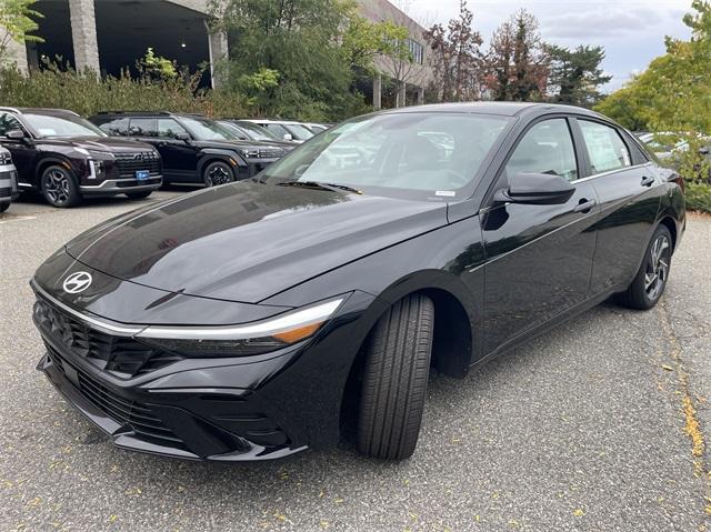 new 2025 Hyundai Elantra car, priced at $27,265