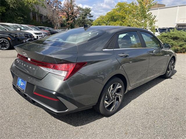 new 2025 Hyundai Elantra car, priced at $27,285