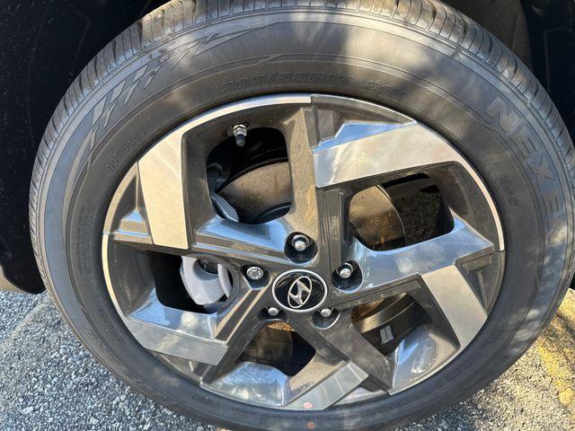 new 2025 Hyundai Venue car, priced at $24,320