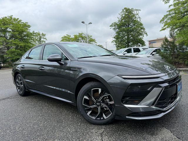 new 2025 Hyundai Sonata car, priced at $29,655