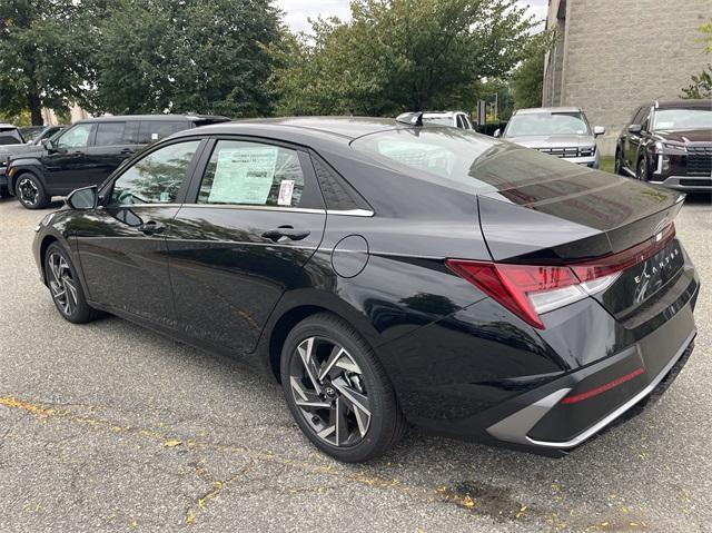 new 2025 Hyundai Elantra car