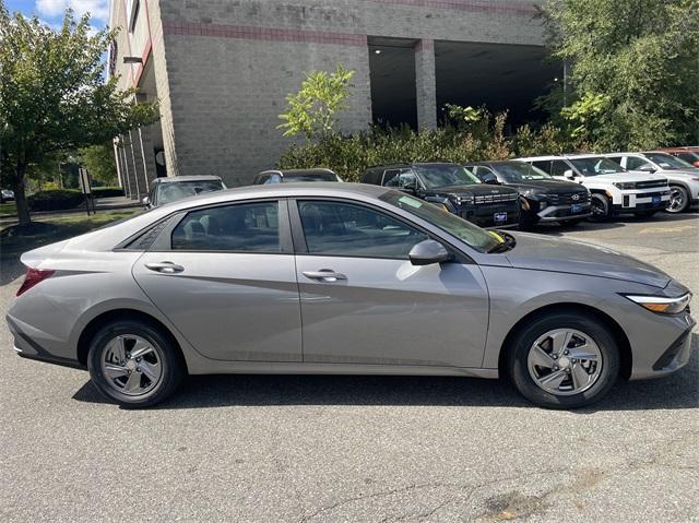 new 2025 Hyundai Elantra car, priced at $23,025