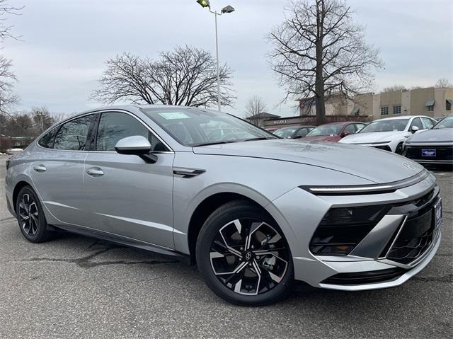 new 2025 Hyundai Sonata car, priced at $30,905