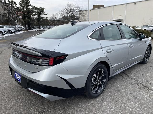 new 2025 Hyundai Sonata car, priced at $30,905