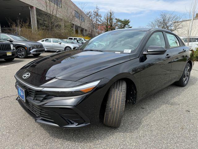 new 2025 Hyundai Elantra car, priced at $25,105