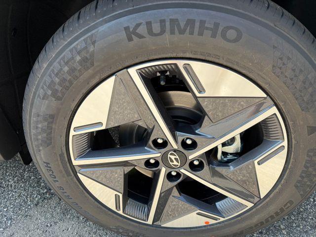 new 2025 Hyundai Tucson car, priced at $37,245
