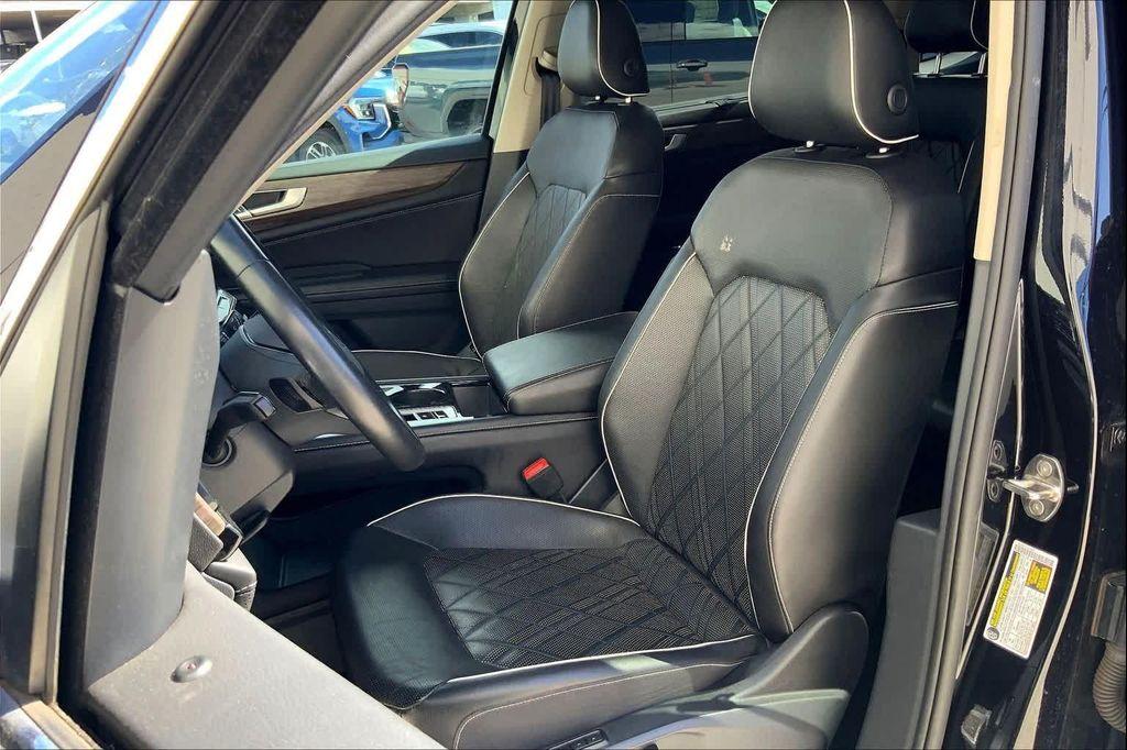 used 2024 Volkswagen Atlas car, priced at $41,577