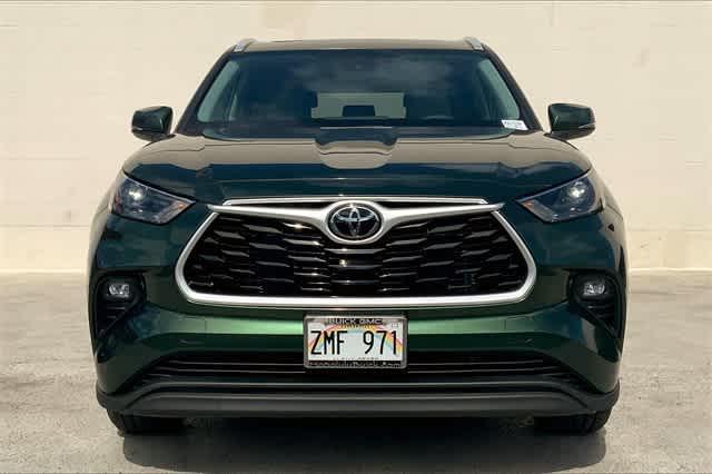 used 2023 Toyota Highlander car, priced at $38,583