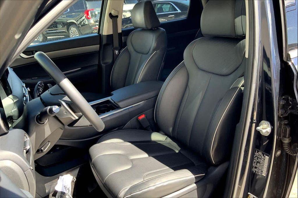 used 2024 Hyundai Palisade car, priced at $35,902