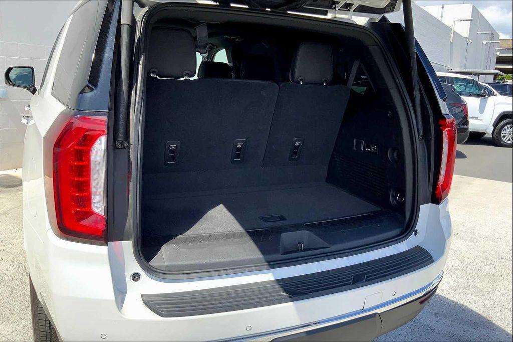 used 2021 GMC Yukon car, priced at $49,422