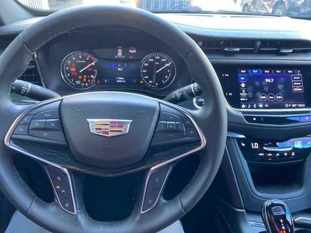 used 2022 Cadillac XT5 car, priced at $34,523