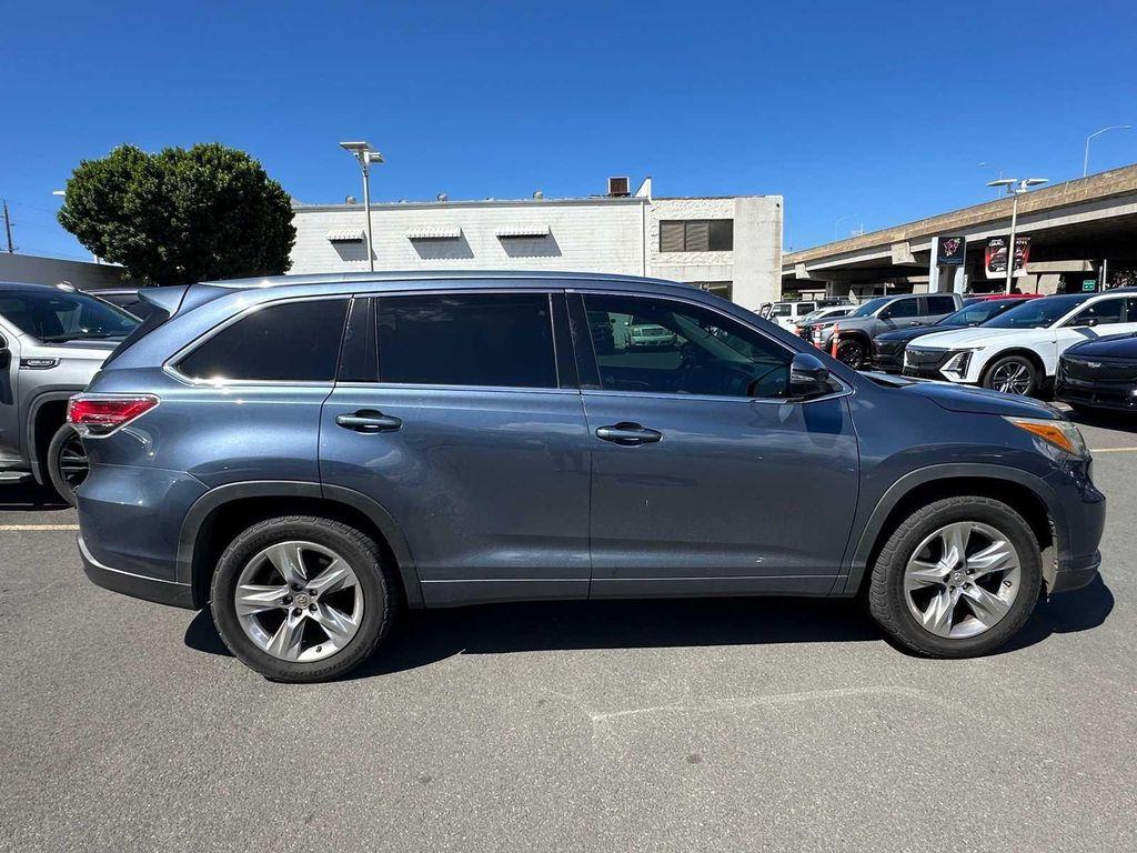 used 2015 Toyota Highlander car, priced at $21,609