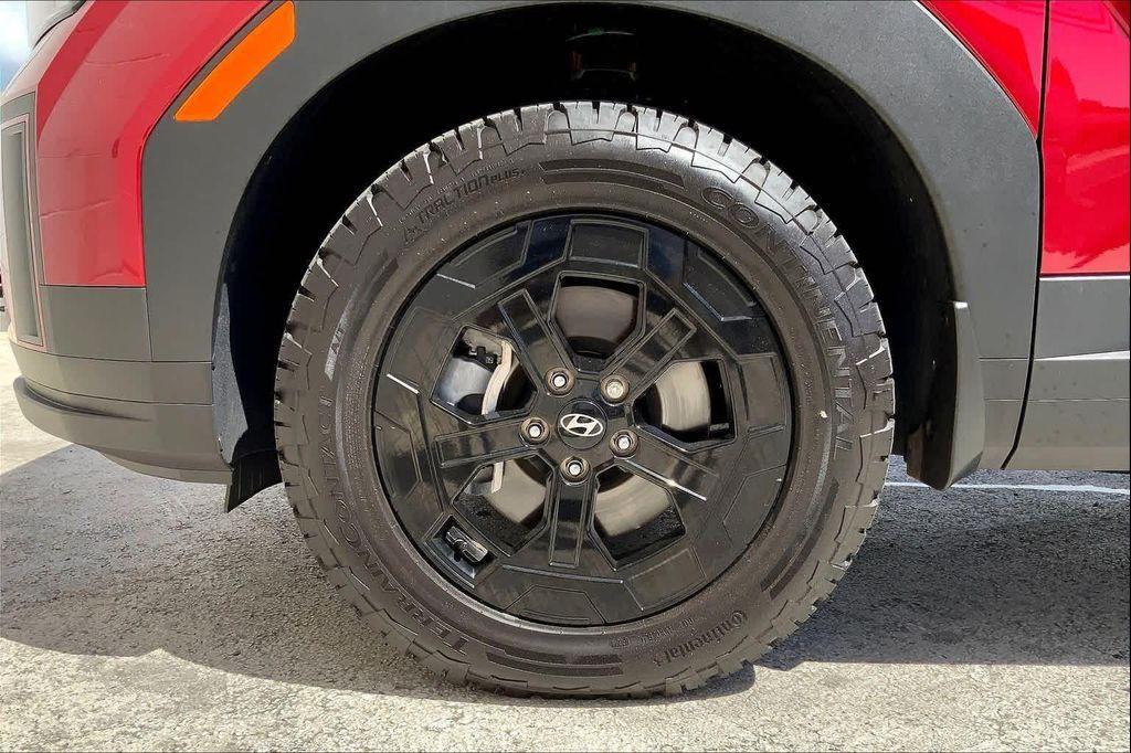 used 2025 Hyundai Santa Fe car, priced at $37,307