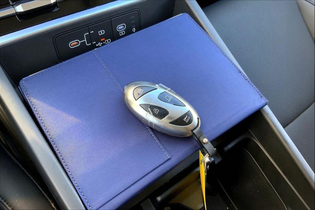 used 2025 Hyundai Santa Fe car, priced at $37,307