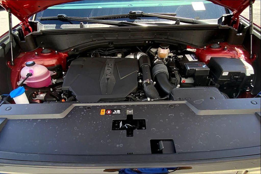 used 2025 Hyundai Santa Fe car, priced at $37,307